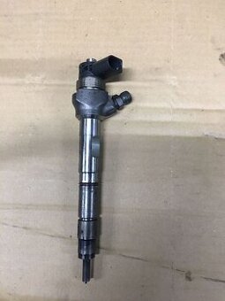 VW AUDI ŠKODA SEAT 2.0 TDI CR 110 KW VSTREKOVAČ 04L130277AC