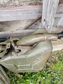 Kanister 20L vojenský jerrycan + 10L retro 1977