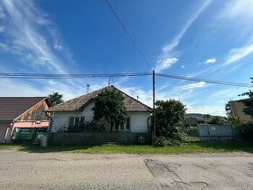 41347-Rodinný dom v obci Plášťovce s garážou