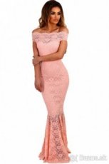 Ružovo - lososové čipkované  šaty