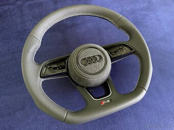 Audi RS volant