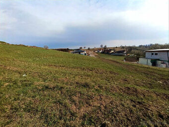 Stavebný pozemok v obci Bitarová - 1065 m²