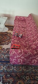 Darujeme za odvoz rozkladací gauč a 2 fotelky