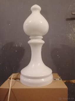 Lampa Dáma, Jakeš