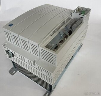 Menič Lenze typ EVS9328-EIV004 33.9328IE.7D.72.V004