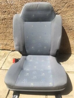 sedadlo suzuki
