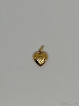 🟡 21. Zlatý prívesok – 14k/585 – 0.9g – 65 €