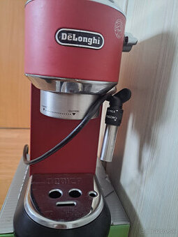Predám De'Longhi EC 685.R – výborný stav