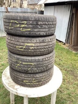 Pneu 205x55xR16
