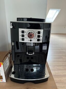 Kávovar Delonghi Magnifica S