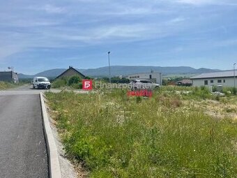 Stavebný pozemok - všetky IS, MHD (asf cesta) - (F640-14-ANM