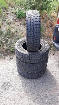 215/70R15C 109/107R Vredestein zimne