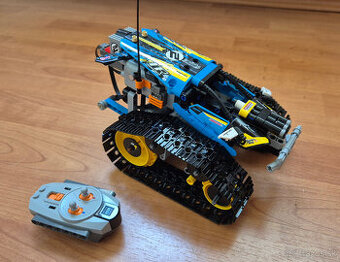LEGO Technic 42095 – RC Stunt Racer