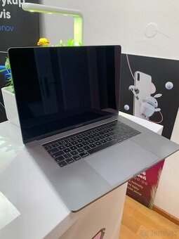 MacBook Pro 15″ 2018 (model A1990)