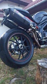 Triumph speed triple 1050 r 2014