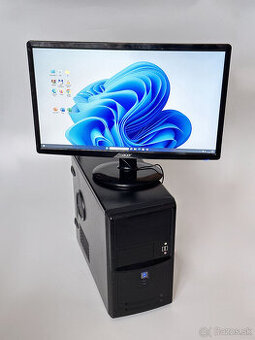 Počítač Logico s monitorom a príslušenstvom