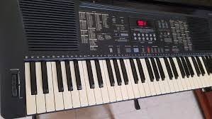 El. klavir Technics.