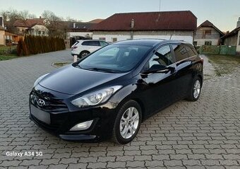 Hyundai I30CW Combi 1.6CRDi 81Kw 110PS Style M6 R.v.12/2015