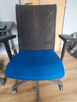 Kancelárska stolička