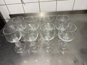 Sklenené poháre na stopke – 8 ks