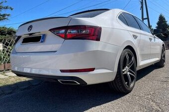 SKODA SUPERB 3 DIFUZOR NA ZADNY NARAZNIK S KONCOVKAMI