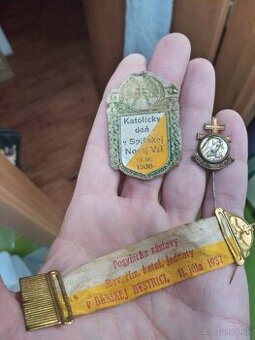 Staré odznaky nabozenske cirkevné.Katolík.Evanielik.