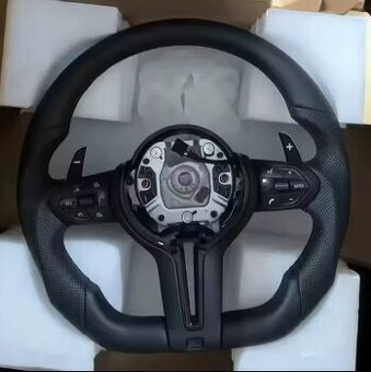 Predám športový volant BMW s pádlami – NOVÝ