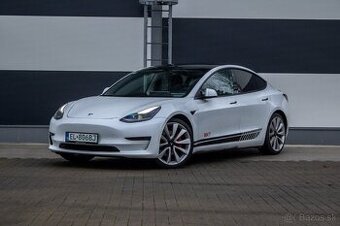 Tesla Model 3 Performance AWD 377KW / PREVERENÉ