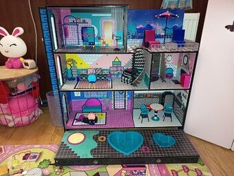 L.O.L. Surprise domček