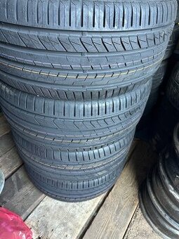255/45 R18 letné.