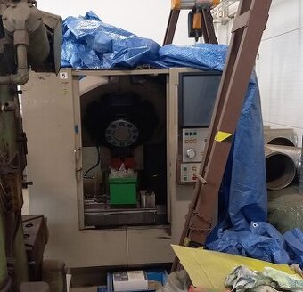 Obráběcí centrum (vertikální) Brother TC 215 (8729)