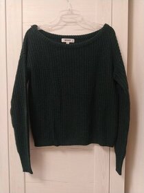 Krátky smaragdovy sveter