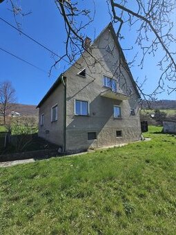 Na predaj 5-izbový rodinný dom s rozľahlým  pozemkom  2158 m