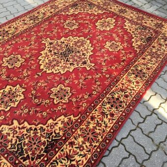 Velky vlneny perzsky koberec 197x303