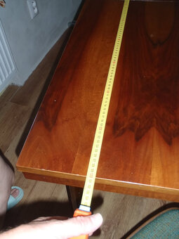 Rozkladací drevený  stôl