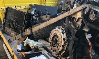 Predam komplet spojku z BMW E90 320d motor 204D4