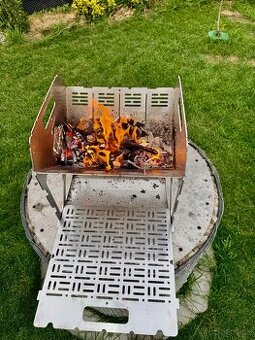 Multifunkčný skladací gril na drevo a uhlie – nerez