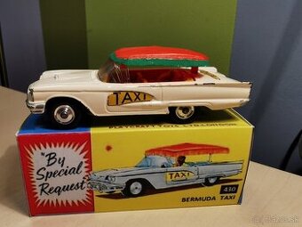 Corgi toys Ford Thunderbird