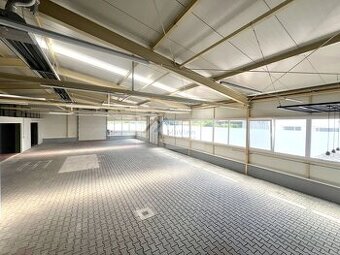 PRENÁJOM BUDOVA + HALA v Oslanoch s poz. 1600m²