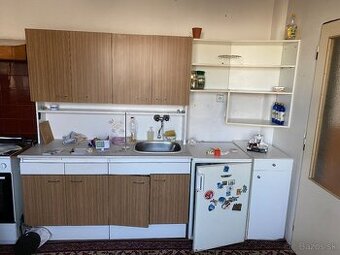 Kuchynská linka,chladnicka