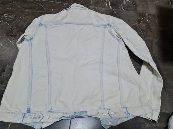 Predám bielu riflovú bundu