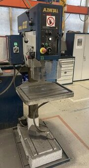 Vŕtačka stĺpová AB 32