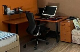 Predám kancelársky stôl v tvare L + kontajner