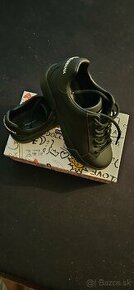Predam topanky Dolce & Gabbana 44EU, nesadla velkost.