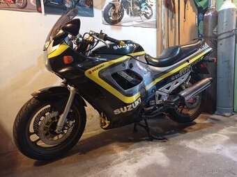 Suzuki GSX 750F r1990