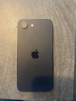 iPhone 16e