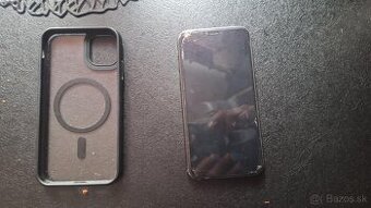 iPhone 11.128