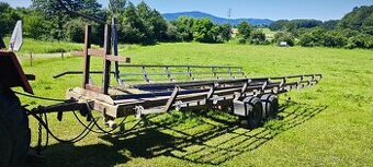 Samonakladacia vlečka na baliky