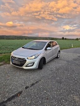 Hyundai i30 1.6GDi 99kw