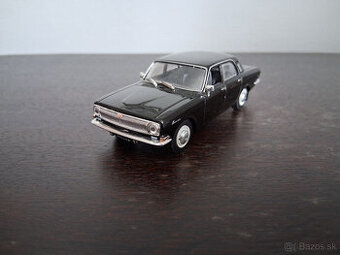 Kultovní auta čssr 1:43 Gaz Volga 24 , 1/43